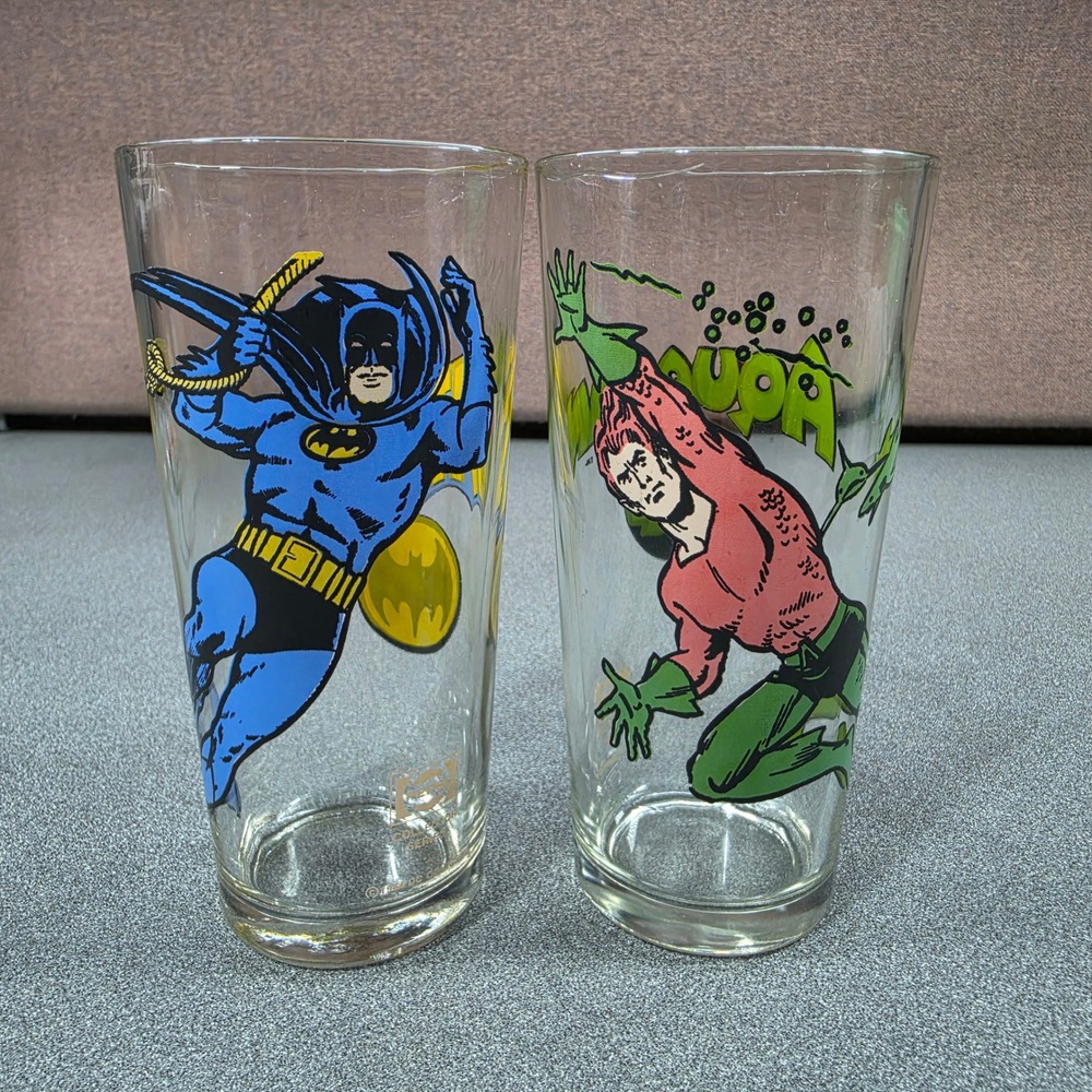 Pepsi Collector Series Glasses DC Comics Batman Aquaman 1976 Set of 2 Excellent